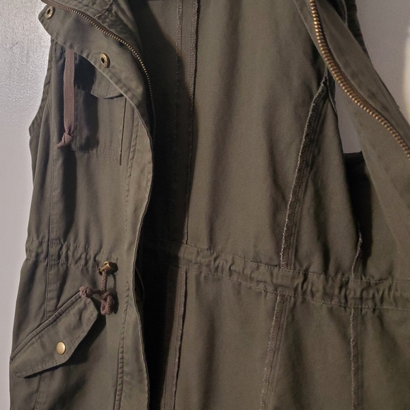 Sebby Woman's Vest - Small - Picture 3 of 9